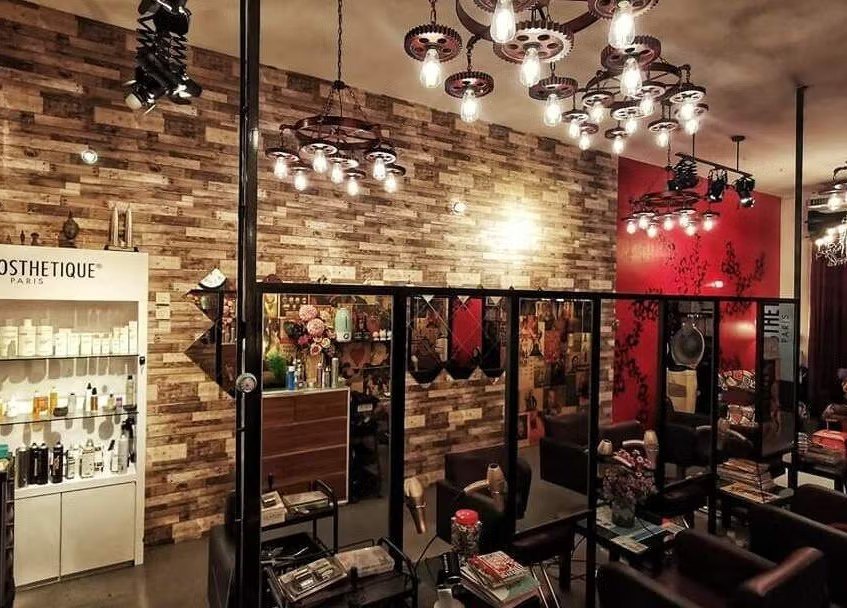Styling stations under the chandeliers